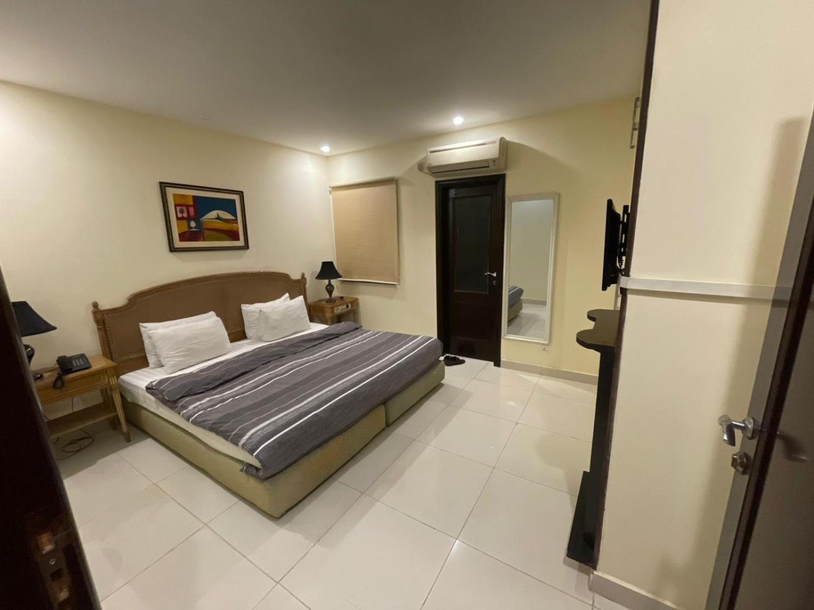 Panoramic Hotel Lahore Luaran gambar